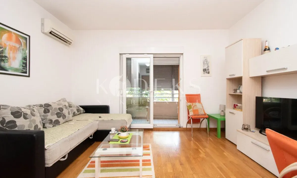 Rent, studio apartment, 33m², City Kvart, Podgorica