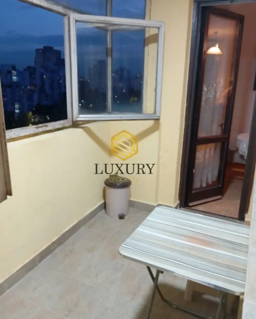 Izdavanje, dvosoban stan, 67m², Blok 6, Podgorica