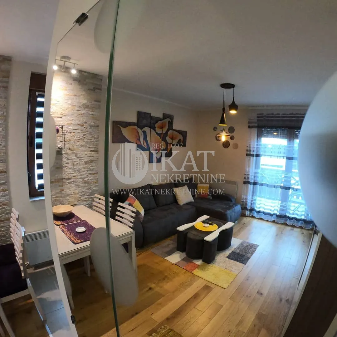 Prodaja, jednosoban stan, 39m², Centar, Zlatibor