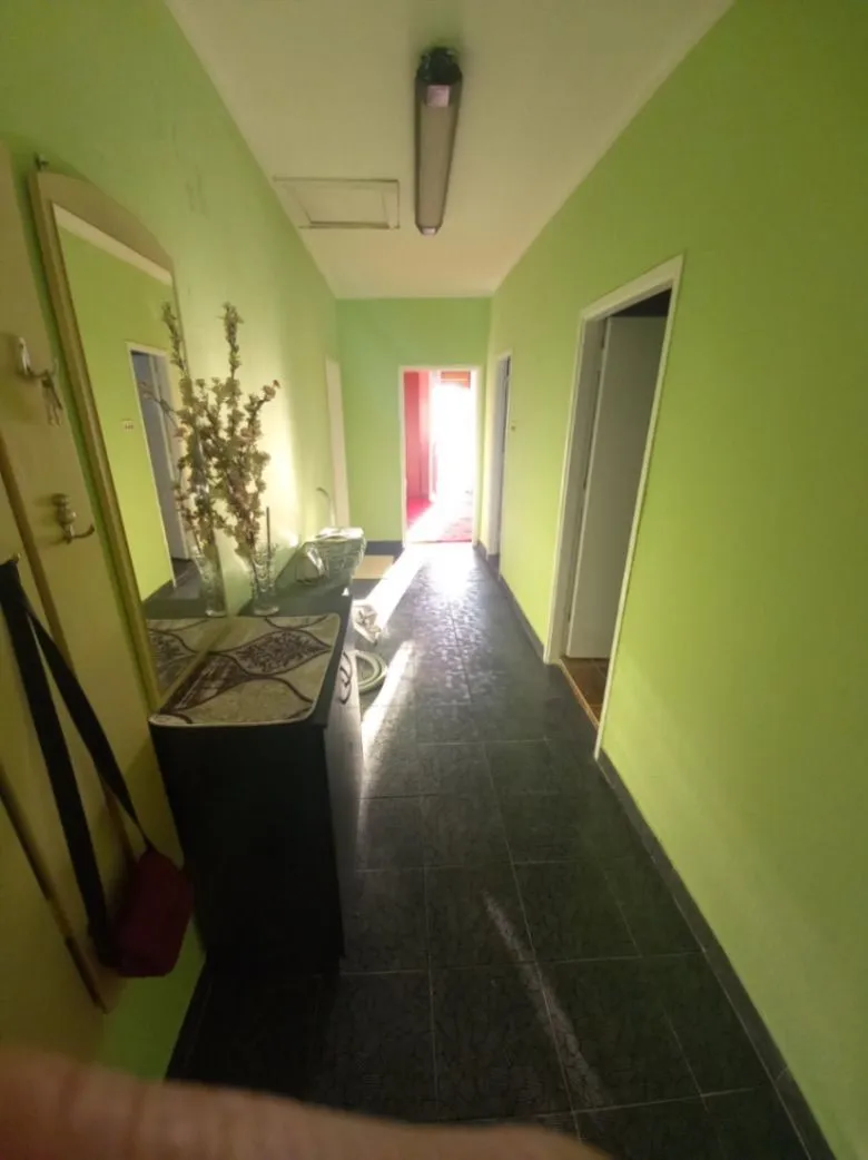 Izdavanje, trosoban stan, 85m², Dalmatinska ulica, Podgorica
