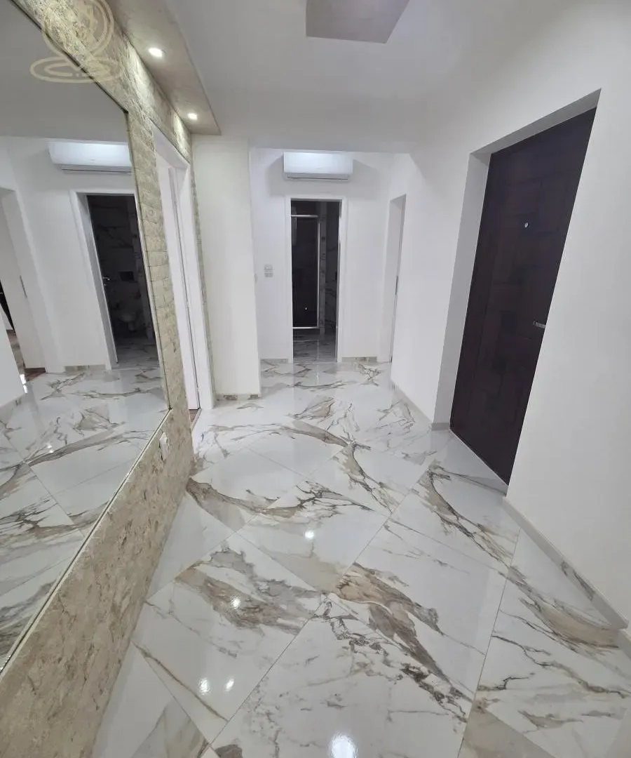 Prodaja, četvorosoban stan, 112m², Medijana, Niš