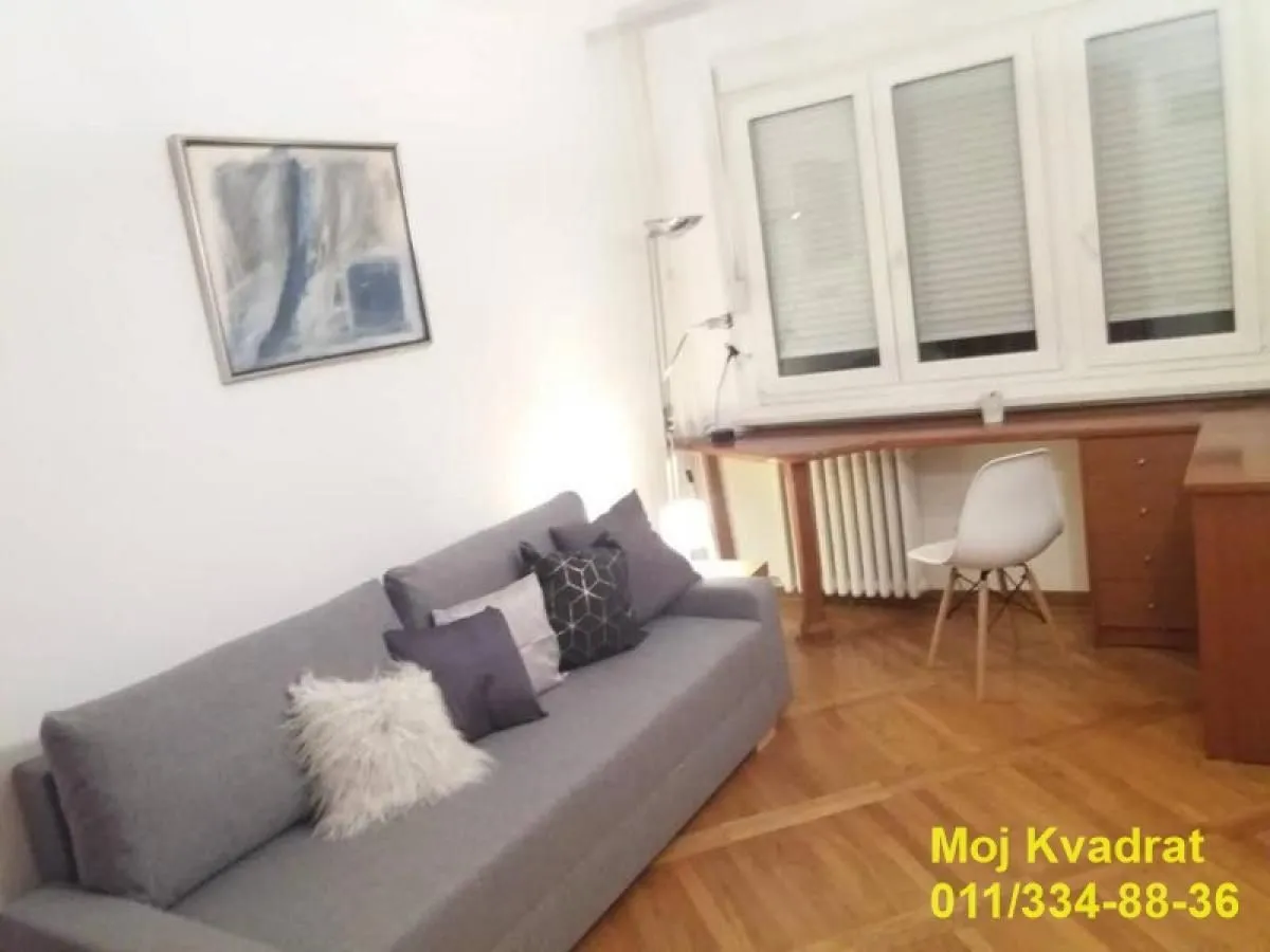 Izdavanje, četvorosoban stan, 94m², Savski Venac, Beograd