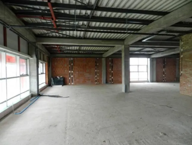Rent, office space, 300m², Batajnica, Beograd