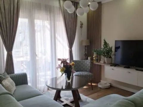 Prodaja, trosoban stan, 72m², Kotor, Crna Gora