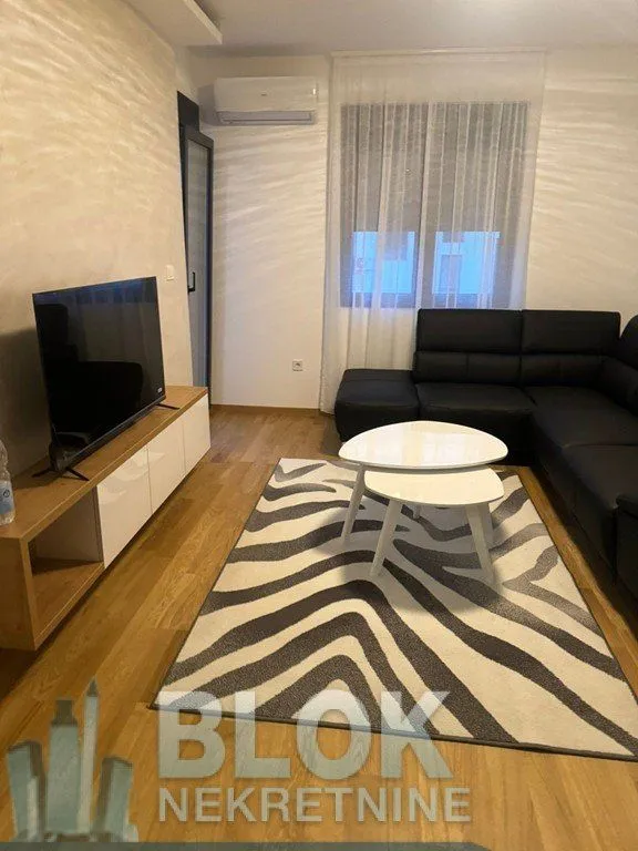 Izdavanje, jednosoban stan, 47m², City Kvart, Podgorica