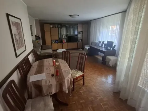 Prodaja, trosoban stan, 83m², Novo naselje, Novi Sad - image 1
