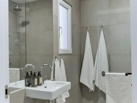 Prodaja, kuća, 181m², Prčanj, Kotor - image 30