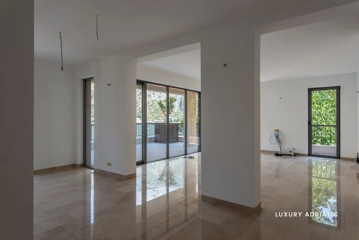 Sale, house, 510m², Kotor, Crna Gora