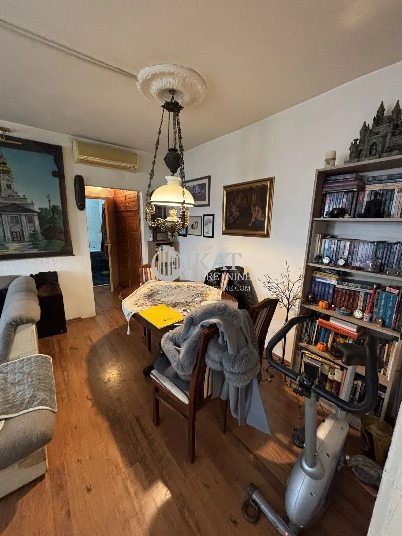 Sale, three bedroom apartment, 77m², Brace Jerković, Voždovac Sve Podlokacije