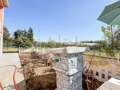 Rent, house, 104m², Tološi, Podgorica - image 14