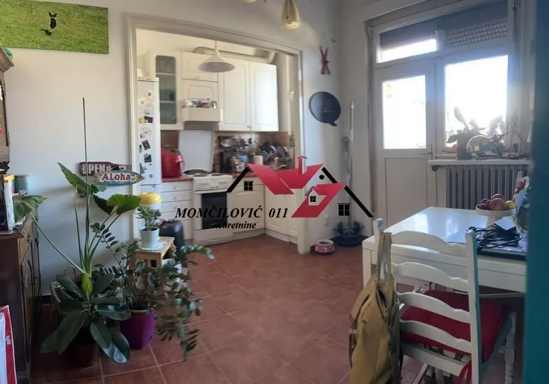 Prodaja, dvosoban stan, 61m², Vračar Sve Podlokacije, Beograd