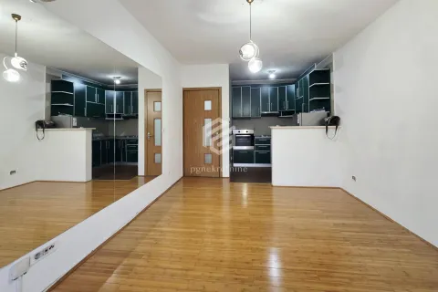 Rent, one bedroom apartment, 40m², Krivi Most, Podgorica - image 4