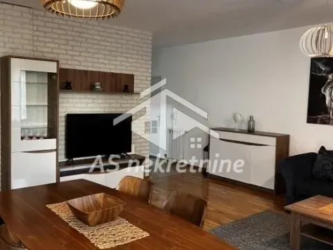 Izdavanje, trosoban stan, 73m², Gradska Bolnica, Zvezdara Sve Podlokacije - image 2