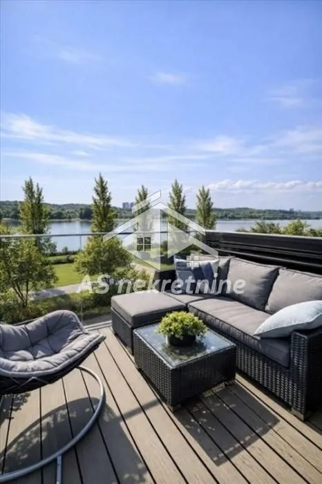 Izdavanje, četvorosoban stan, 117m², Savski Venac, Beograd