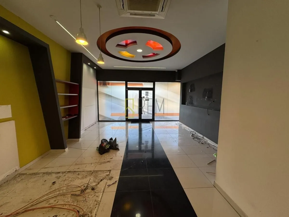 Rent, office space, 226m², Preko Morače, Podgorica
