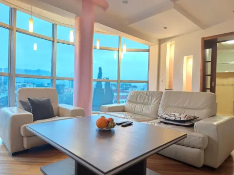 Rent, two bedroom apartment, 86m², Budva, Crna Gora - image 23