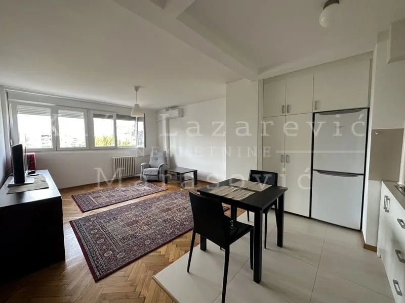 Rent, one bedroom apartment, 33m², Novi Beograd Blok 1 Fontana, Novi Beograd Sve Podlokacije