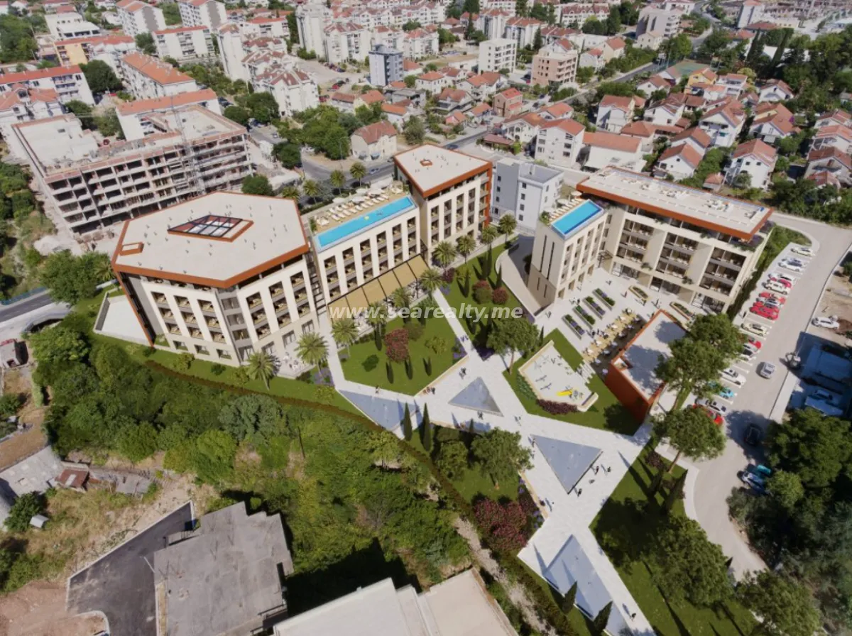 Prodaja, jednosoban stan, 64m², Tivat, Crna Gora