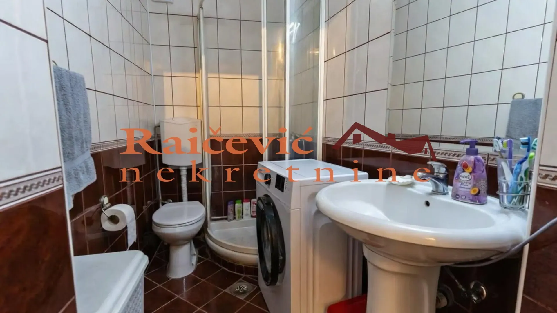 Prodaja, trosoban stan, 69m², Vračar Sve Podlokacije, Beograd