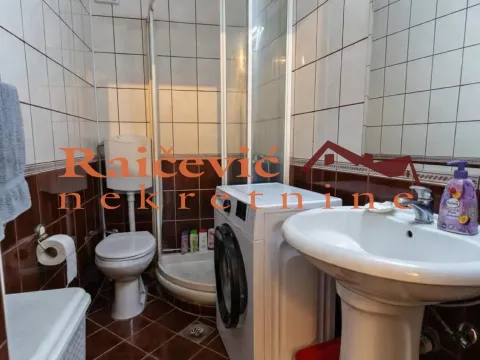 Sale, three bedroom apartment, 69m², Vračar Sve Podlokacije, Beograd - image 9