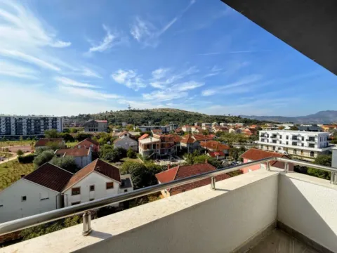 Prodaja, jednosoban stan, 42m², Zabjelo, Podgorica - image 11