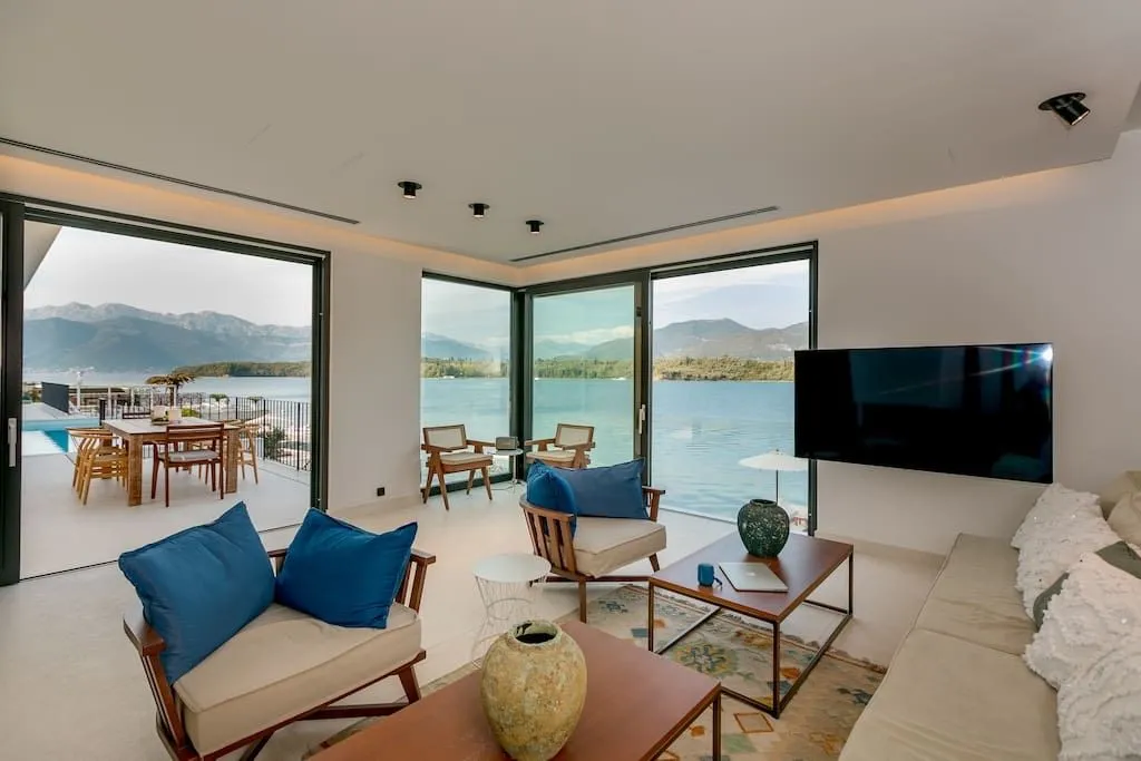Prodaja, kuća, 676m², Tivat, Crna Gora