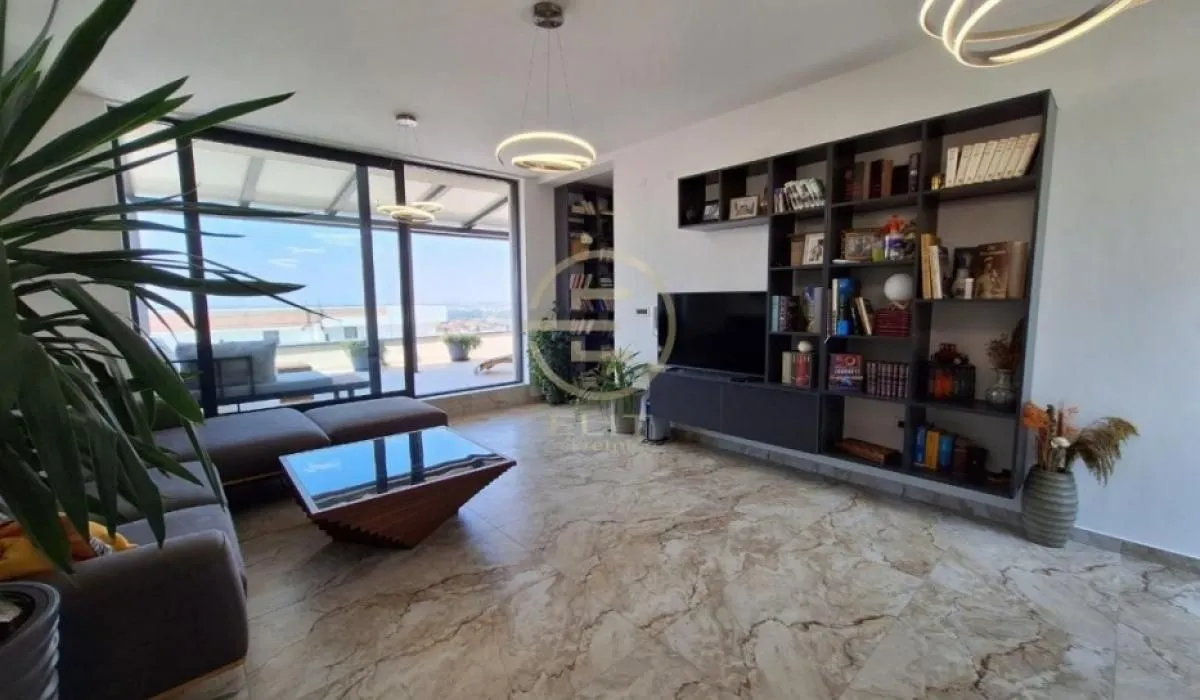 Prodaja, stan, 145m², Sremska Kamenica, Petrovaradin