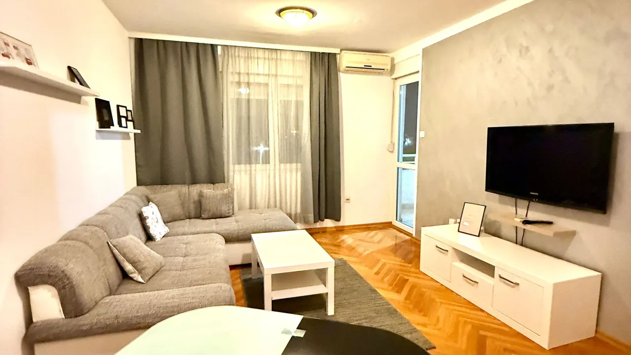 Rent, one bedroom apartment, 50m², Stari Aerodrom, Podgorica