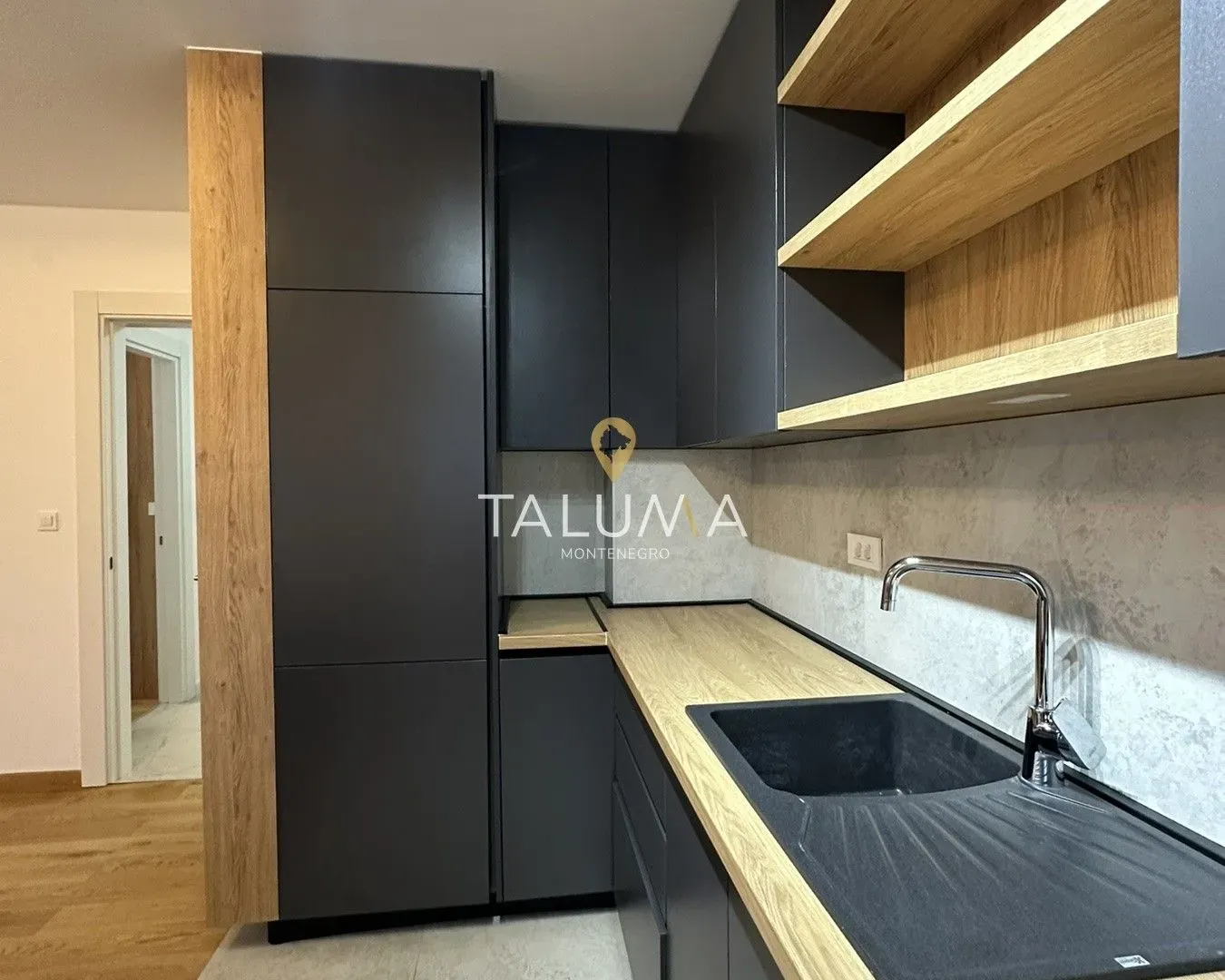 Prodaja, jednosoban stan, 56m², Tološi, Podgorica