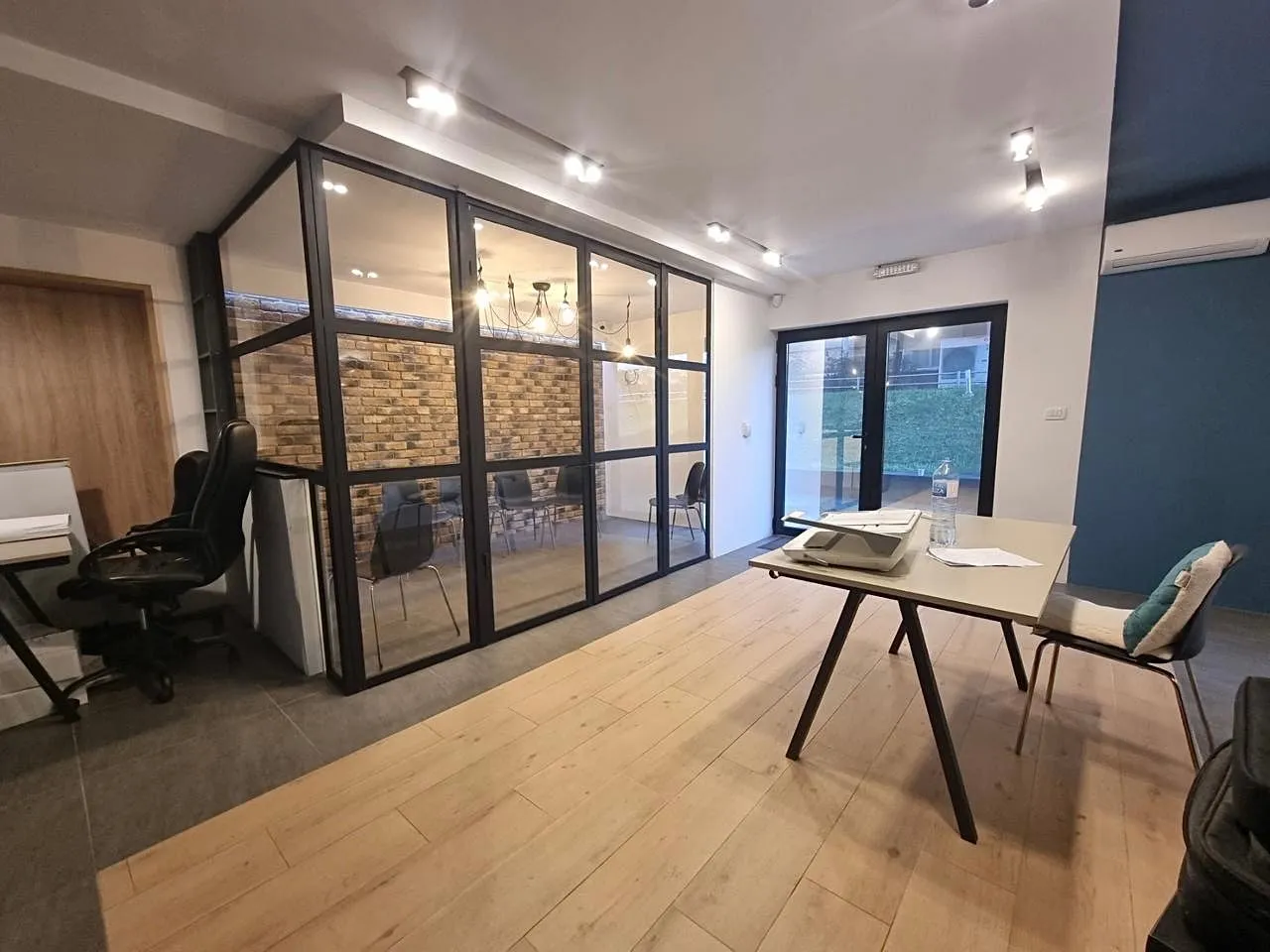 Izdavanje, poslovni prostor, 43m², Momišići, Podgorica