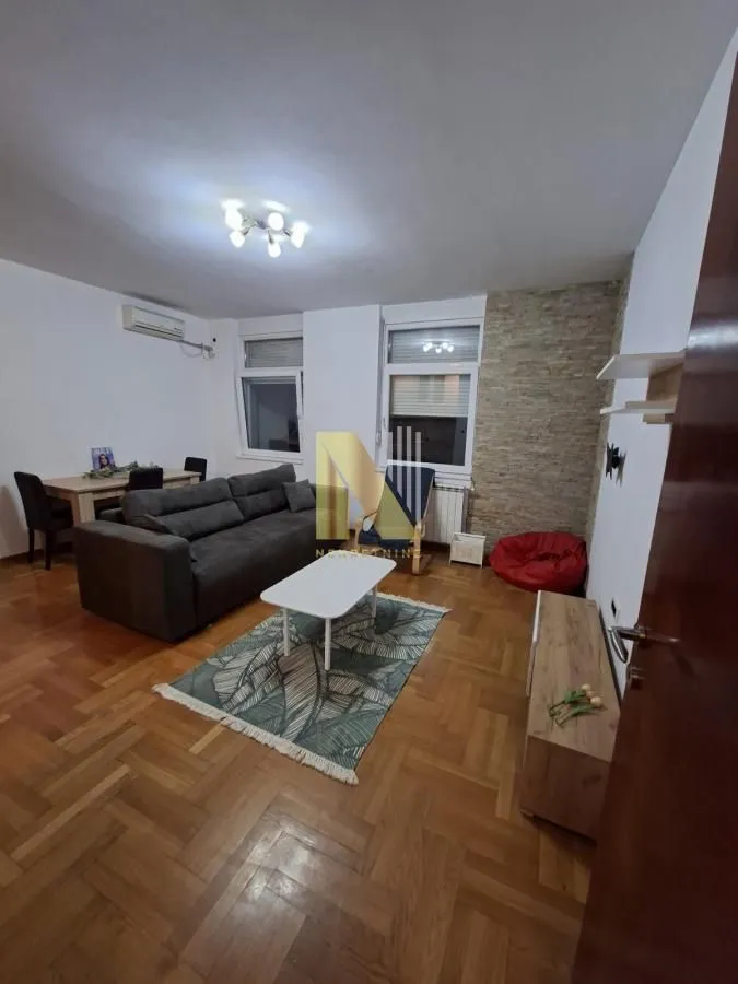 Izdavanje, dvosoban stan, 52m², Socijalno, Novi Sad Sve Podlokacije