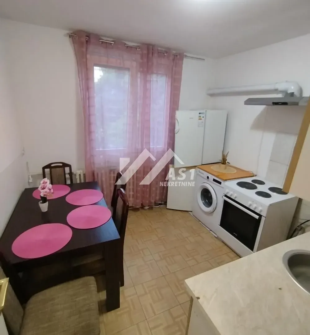 Izdavanje, dvosoban stan, 47m², Detelinara, Novi Sad Sve Podlokacije