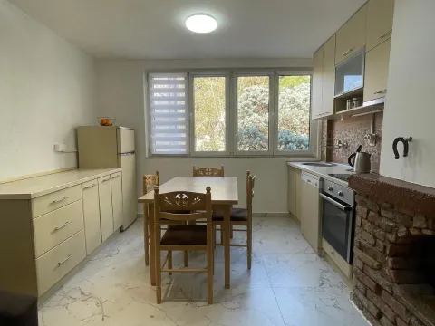 Rent, two bedroom apartment, 70m², Centar, Tivat - image 3