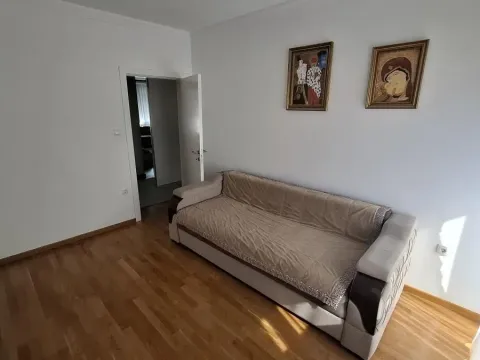 Izdavanje, trosoban stan, 70m², Sajmište, Novi Sad - image 13