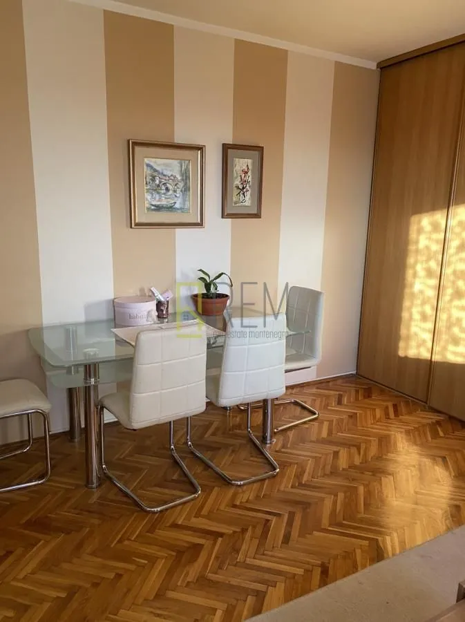 Rent, one bedroom apartment, 42m², Blok 6, Podgorica
