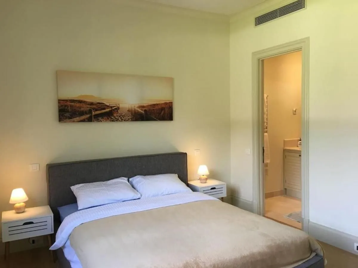 Prodaja, dvosoban stan, 107m², Tivat, Crna Gora