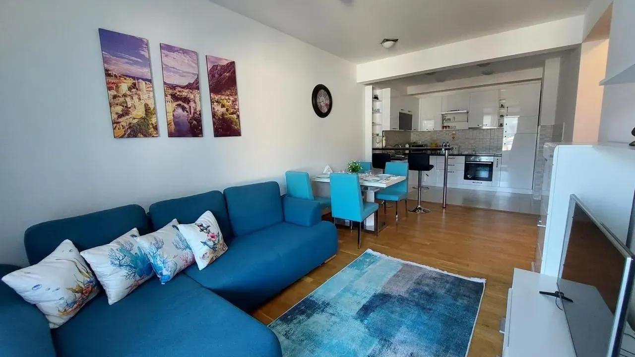 Rent, one bedroom apartment, 45m², Bečići, Budva