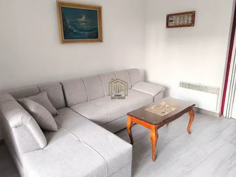 Izdavanje, dvosoban stan, 67m², Centar, Bar - image 5