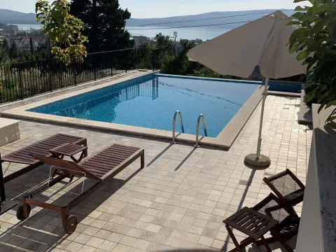 Izdavanje, trosoban stan, 129m², Tivat, Crna Gora - image 9