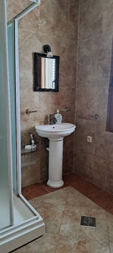 Prodaja, kuća, 300m², Kuljače, Budva