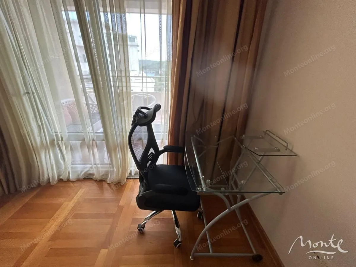 Prodaja, dvosoban stan, 84m², Bečići, Budva
