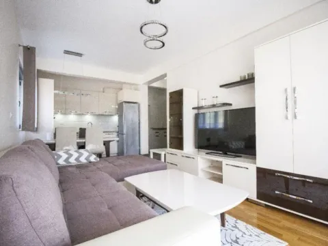 Sale, one bedroom apartment, 79m², Bečići, Budva - image 11