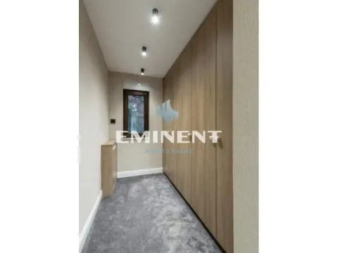 Prodaja, kuća, 260m², Bežanijska Kosa Sve Podlokacije, Beograd - image 18