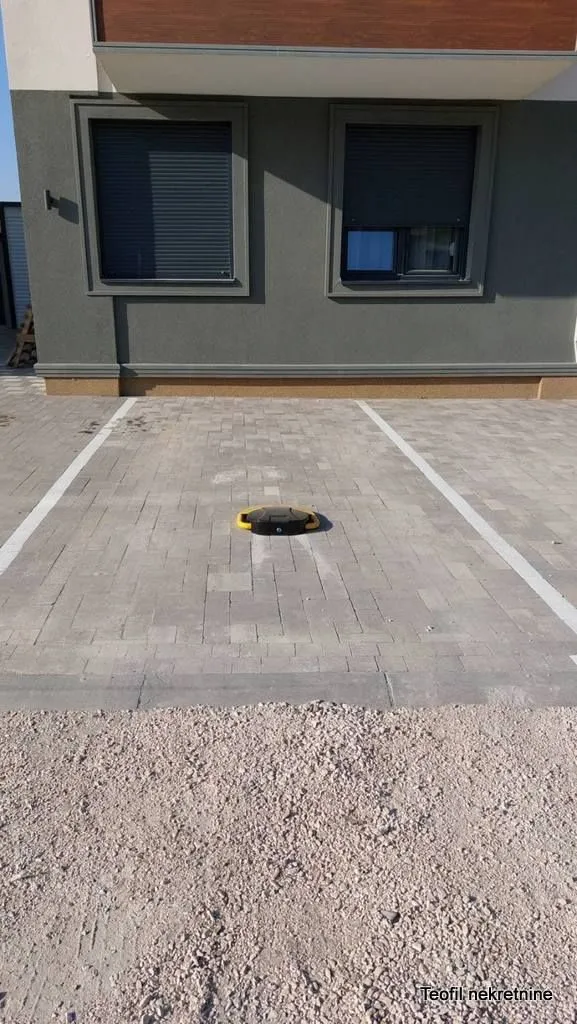 Prodaja, trosoban stan, 78m², Petrovaradin, Novi Sad