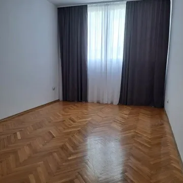 Izdavanje, trosoban stan, 103m², Blok 5, Podgorica - image 6