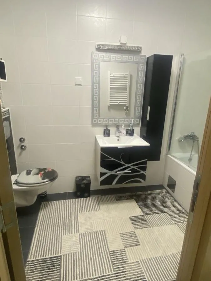 Prodaja, četvorosoban stan, 120m², Novo naselje, Novi Sad