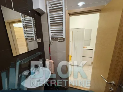 Izdavanje, jednosoban stan, 26m², Blok 6, Podgorica - image 6