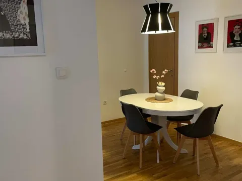 Izdavanje, dvosoban stan, 87m², Momišići, Podgorica - image 4