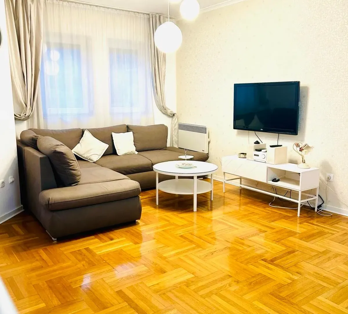 Izdavanje, jednosoban stan, 56m², Momišići, Podgorica