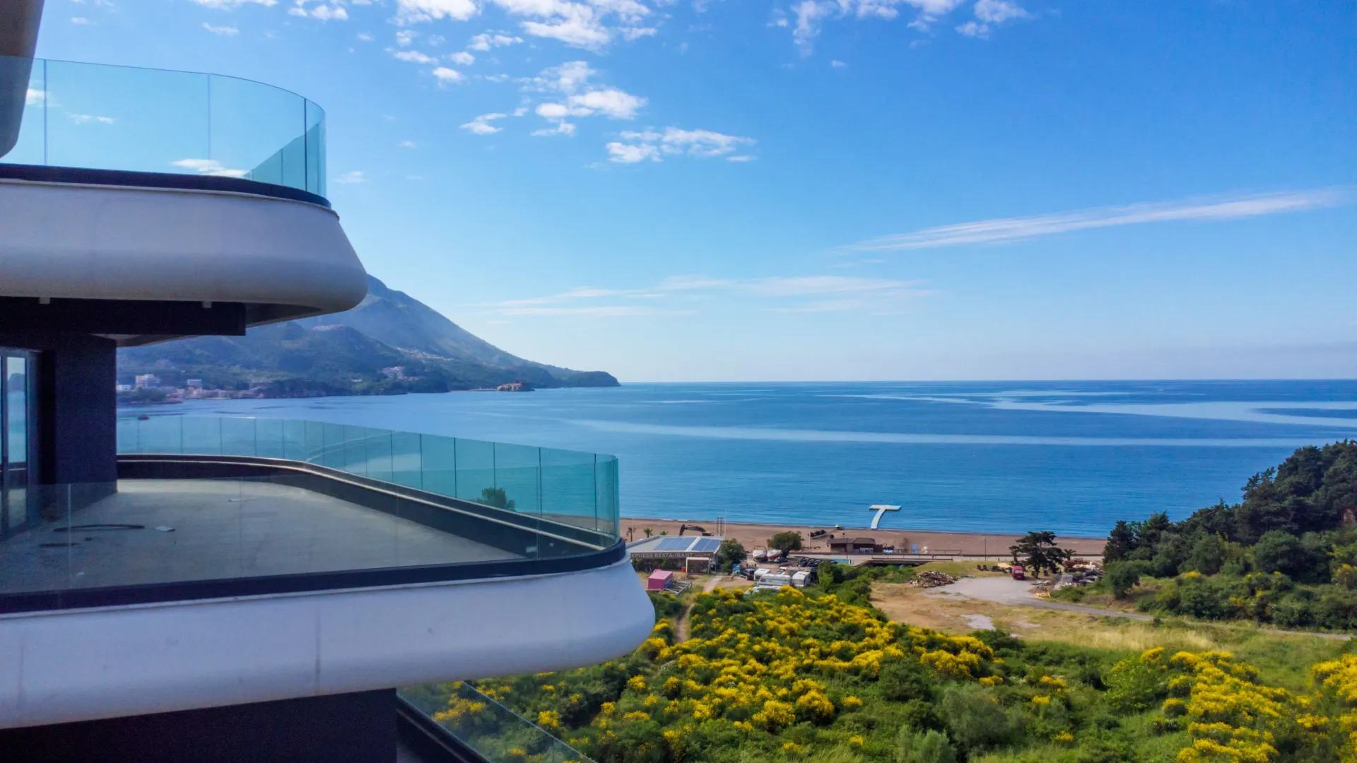 Sale, two bedroom apartment, 149m², Bečići, Budva